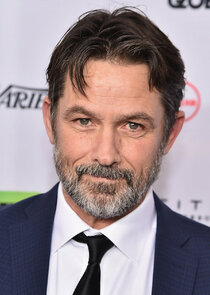 Billy Campbell
as Jon Fielden