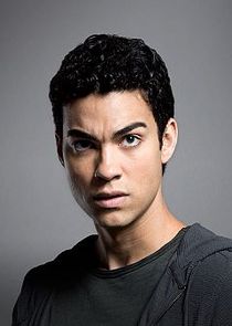 Davi Santos
as Gabe Perez