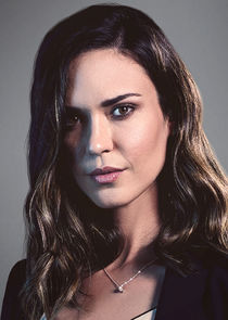 Odette Annable
as Maddie Pruitt