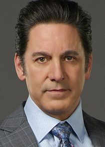 Scott Cohen
as Ezra Wolf