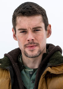 Brian J. Smith
as Doug McKenna