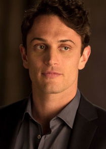 Colin Woodell
as Rick Betancourt