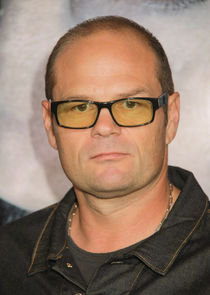 Chris Bauer
as Bobby Dwyer