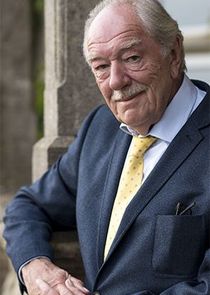 Michael Gambon
as Howard Mollison