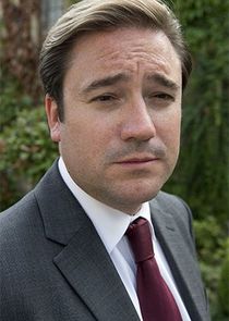 Rufus Jones
as Miles Mollison