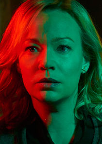 Samantha Mathis
as Councilwoman Justine Faraldo