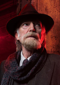 David Bradley
as Professor Abraham Setrakian