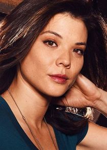 Jeananne Goossen
as Dr. Krista Bell-Hart