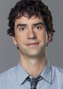 Hamish Linklater
as Andrew Kennedy