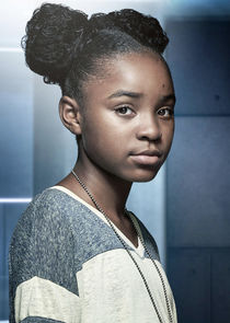 Saniyya Sidney
as Amy Bellafonte