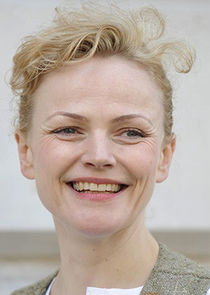 Maxine Peake
as Sadie