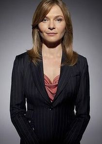 Leeanna Walsman
as Erica Davidson