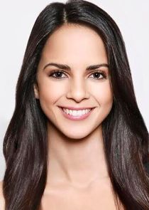 Shani Atias
as Amira