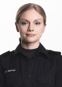 Christina Cole
as Constable Robyn 