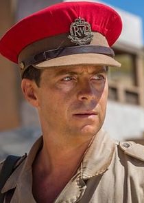 Stephen Campbell Moore
as Lieutenant Ed Laithwaite