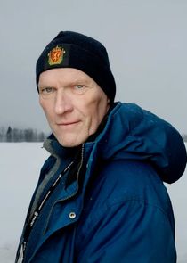 Sven Nordin
as William Wisting