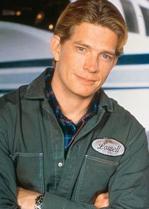 Thomas Haden Church
as Lowell Mather