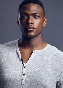 Justin Cornwell
as Kyle Craig