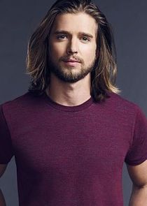 Drew Van Acker
as Tommy Campbell