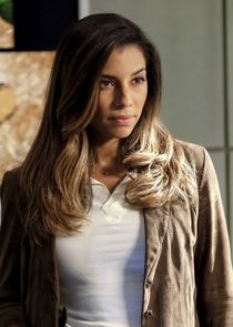 Christina Vidal
as Valeria Chavez