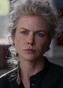 Nicole Kidman
as Julia Edwards