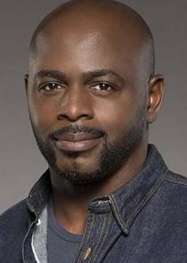 Alimi Ballard
as Reginald Lennox III
