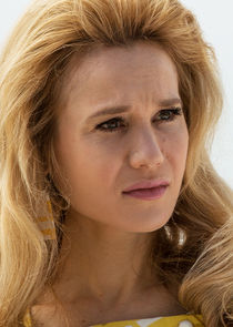 Kristen Hager
as Joan Kennedy