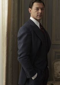 Richard Coyle
as Paul Sabine