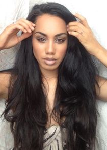 Shushila Takao
as Aumea Vaipiti