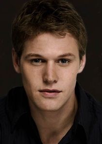 Zach Roerig
as Matt Donovan