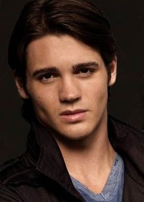 Steven R. McQueen
as Jeremy Gilbert