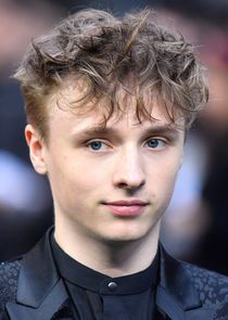 Ty Tennant
as Tom Gresham