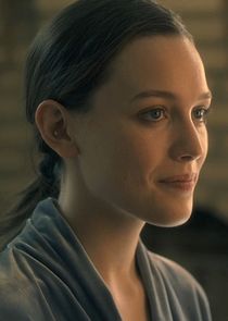 Victoria Pedretti
as Eleanor 