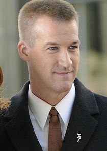 Kenneth Mitchell
as Deke Slayton