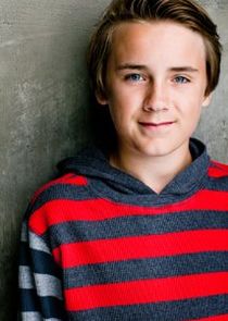 Keegan Boos
as Young Ronny