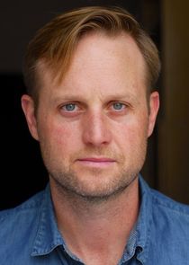 Tim Beresford
as Tommy O'Gara