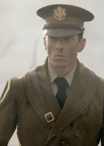 Prescott Hathaway
as MacArthur