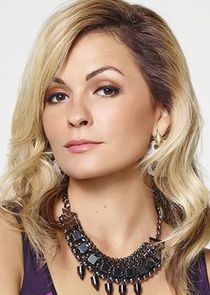 Lindsey Gort
as Samantha Jones