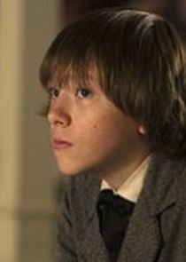 Finn Burridge
as Arthur