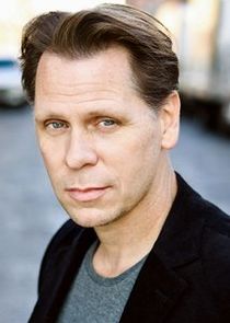 Don Harvey
as John Sieracki