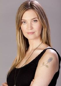 Siobhan Marshall
as Linda Frame