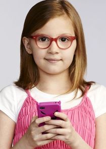 Bebe Wood
as Shania Clemmons