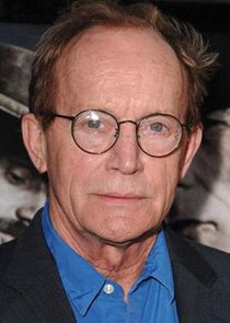 Lance Henriksen
as General Tesler