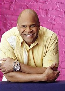 Rondell Sheridan
as Victor Baxter