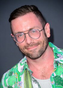 Kit Williamson
as Noah Guillory