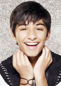 Mark Indelicato
as Justin