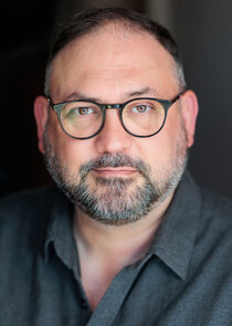 Lliam Amor
as Greg Workman