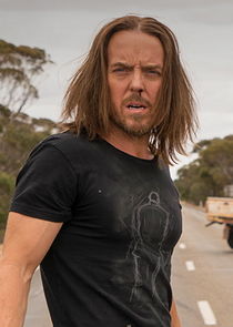 Tim Minchin
as Lucky Flynn