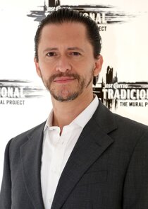 Clifton Collins, Jr.
as Alonzo Lozano
