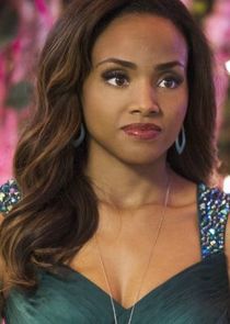 Meagan Tandy
as Chantal